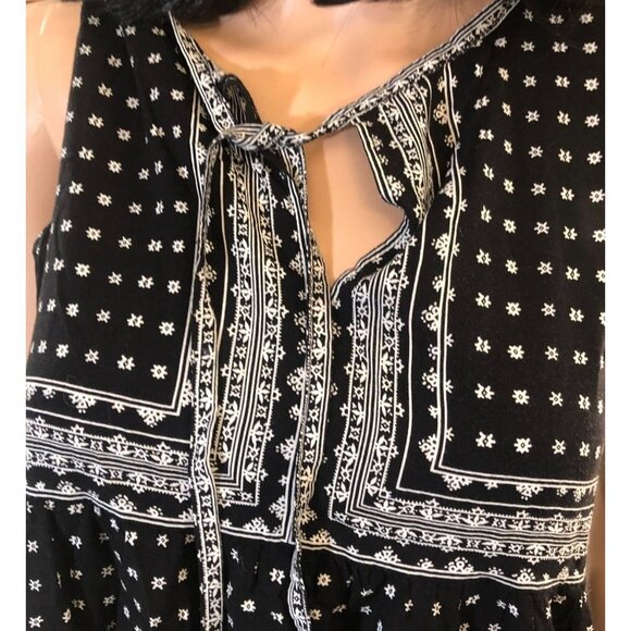 Max Studio Black & White Bandana‎ Peasant Sleeveless Blouse size small - Picture 5 of 6